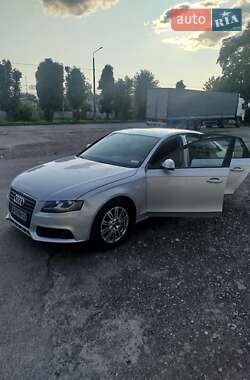 Седан Audi A4 2010 в 