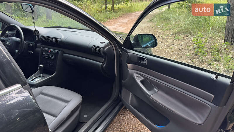 Седан Audi A4 2000 в Киеве