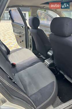 Седан Audi A4 1995 в 