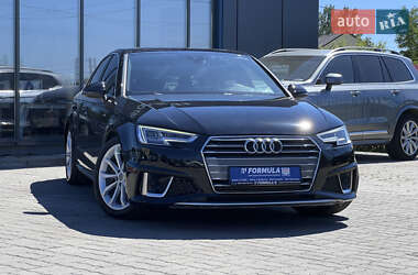 Седан Audi A4 2019 в Нововолынске