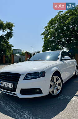 Седан Audi A4 2011 в Олександрії
