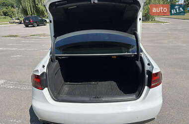 Седан Audi A4 2011 в 