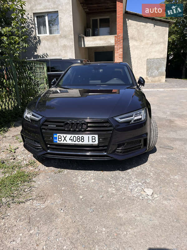 Седан Audi A4 2017 в 