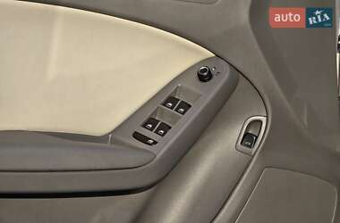 Седан Audi A4 2010 в 