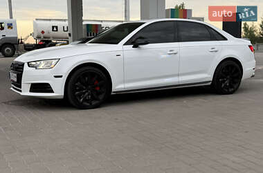 Седан Audi A4 2016 в 