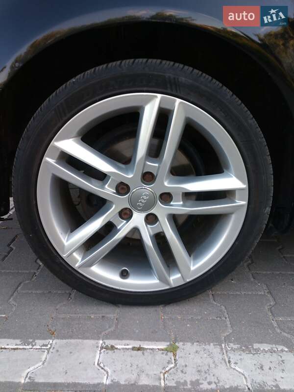 Седан Audi A4 2005 в Хмельницком