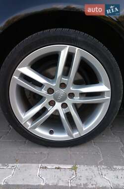 Седан Audi A4 2005 в 
