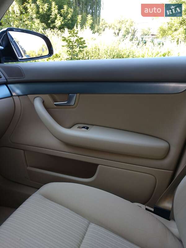 Седан Audi A4 2005 в Хмельницком