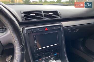 Седан Audi A4 2001 в Чернівцях