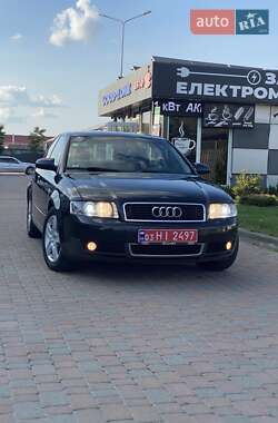 Седан Audi A4 2001 в 