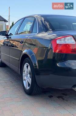Седан Audi A4 2001 в 