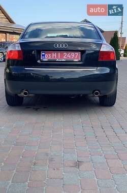 Седан Audi A4 2001 в 