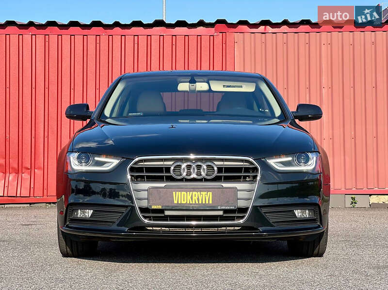 Седан Audi A4 2012 в Киеве