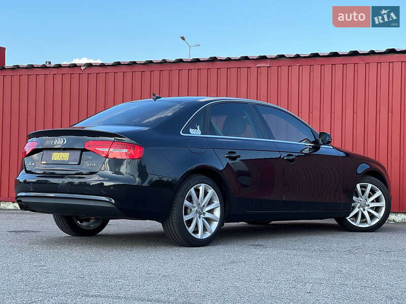 Седан Audi A4 2012 в Киеве