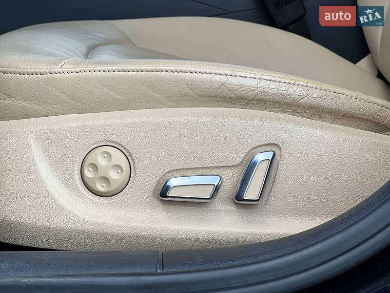 Седан Audi A4 2012 в Киеве