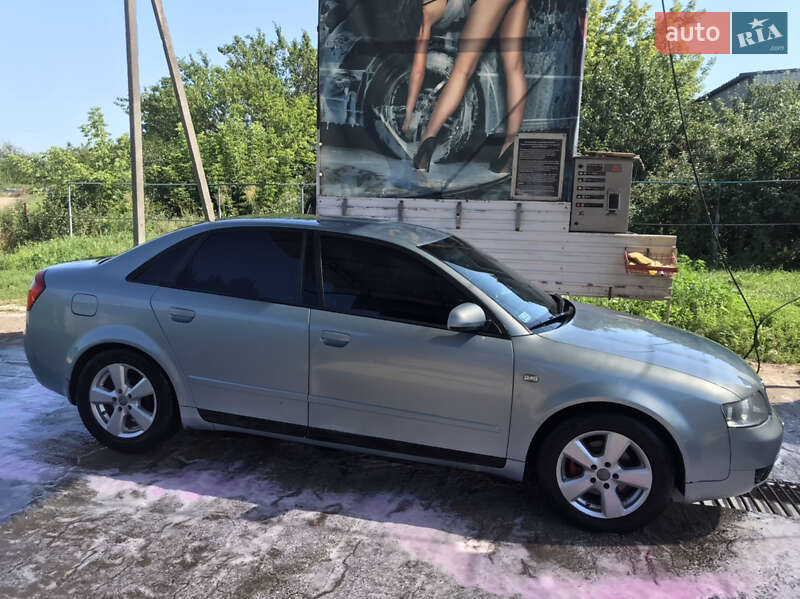 Седан Audi A4 2002 в Гайсине