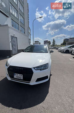 Седан Audi A4 2017 в 