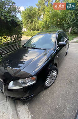Универсал Audi A4 2005 в Обухове