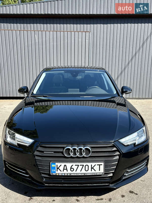 Седан Audi A4 2015 в Киеве