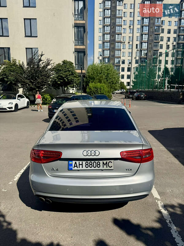 Седан Audi A4 2014 в Харкові