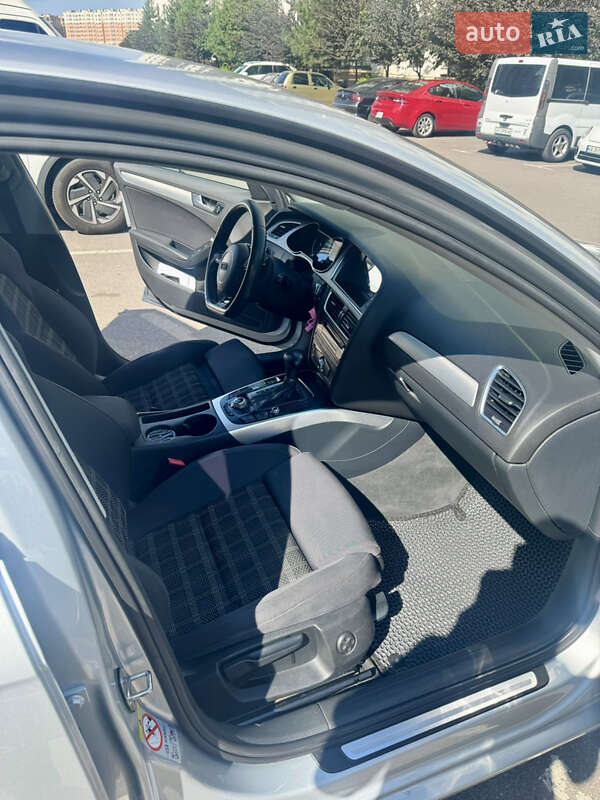 Седан Audi A4 2014 в Харкові