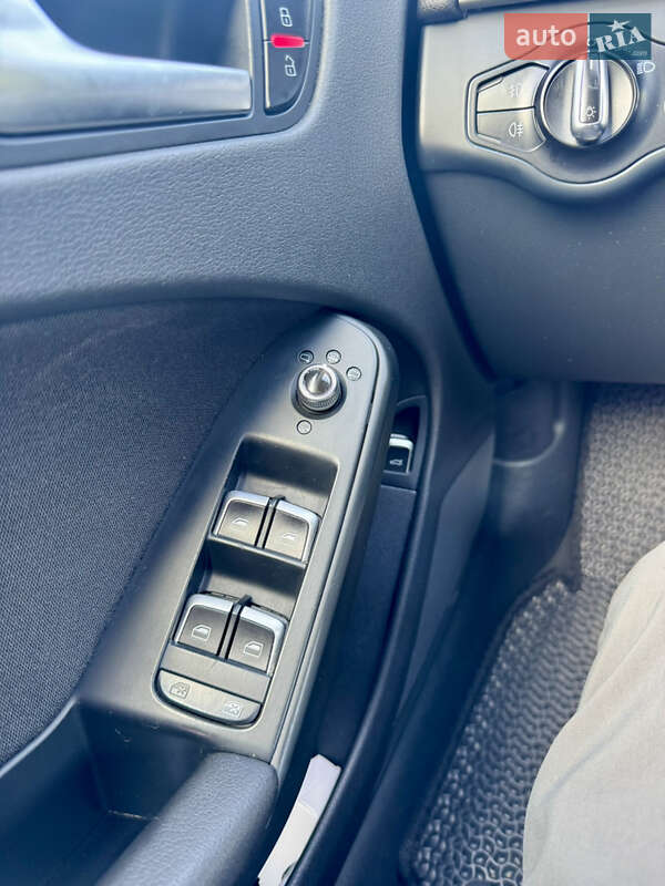 Седан Audi A4 2014 в Харкові