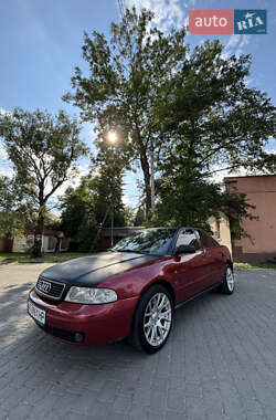 Седан Audi A4 1996 в 