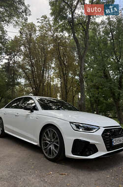 Седан Audi A4 2020 в Чернигове