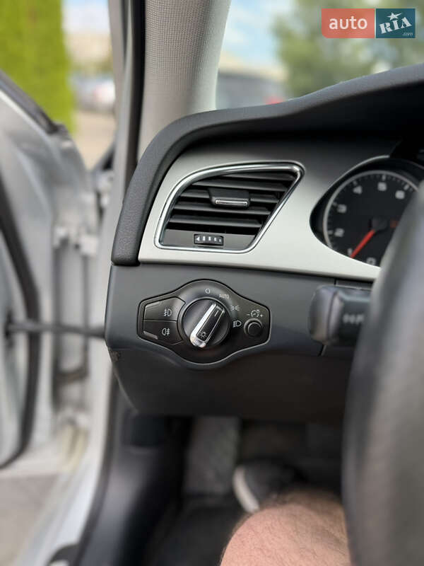 Седан Audi A4 2011 в Киеве