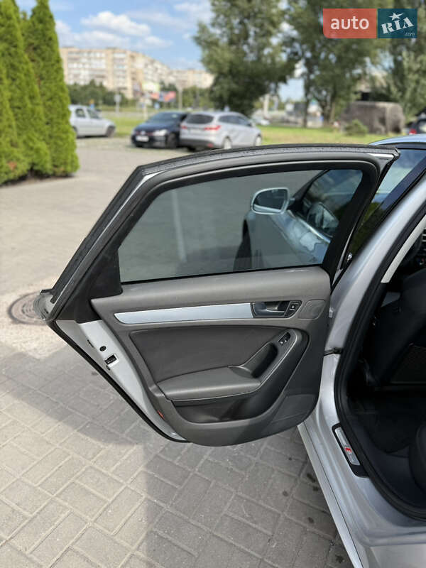 Седан Audi A4 2011 в Киеве