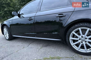 Седан Audi A4 2015 в 