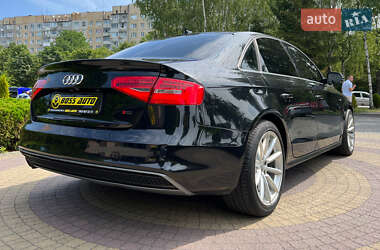 Седан Audi A4 2014 в 