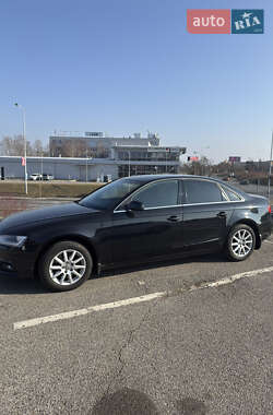 Седан Audi A4 2013 в 