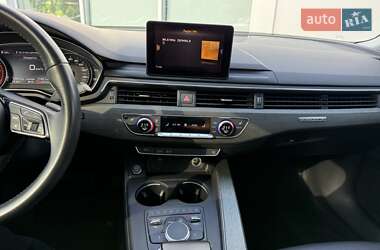 Седан Audi A4 2019 в 
