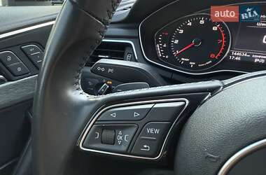 Седан Audi A4 2019 в 