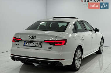Седан Audi A4 2018 в 
