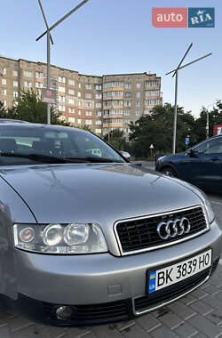 Седан Audi A4 2004 в 