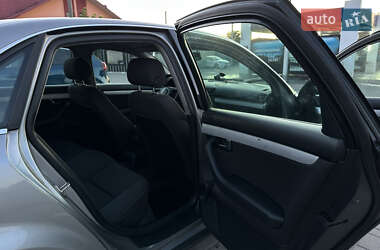 Седан Audi A4 2004 в 
