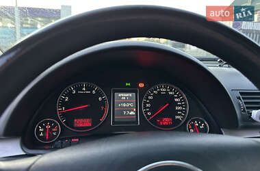 Седан Audi A4 2004 в 