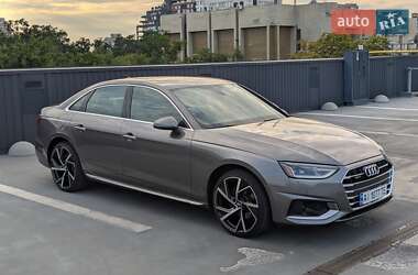 Седан Audi A4 2020 в 