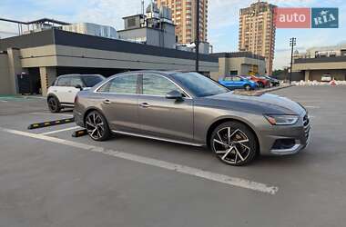 Седан Audi A4 2020 в 