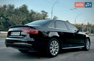 Седан Audi A4 2015 в 