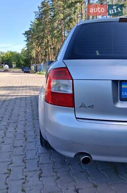 Универсал Audi A4 2004 в 