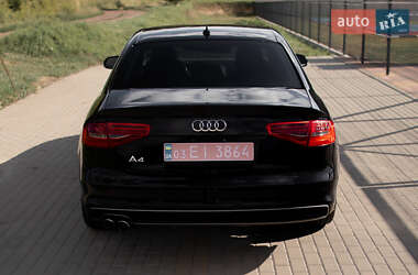 Седан Audi A4 2015 в 