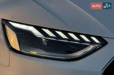 Седан Audi A4 2021 в 