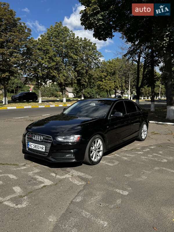 Седан Audi A4 2015 в Подольске
