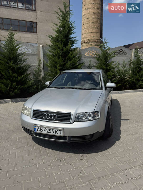 Седан Audi A4 2002 в 