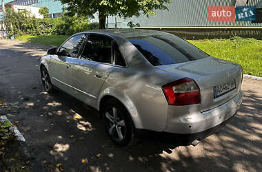 Седан Audi A4 2001 в 