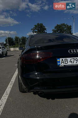 Седан Audi A4 2012 в 