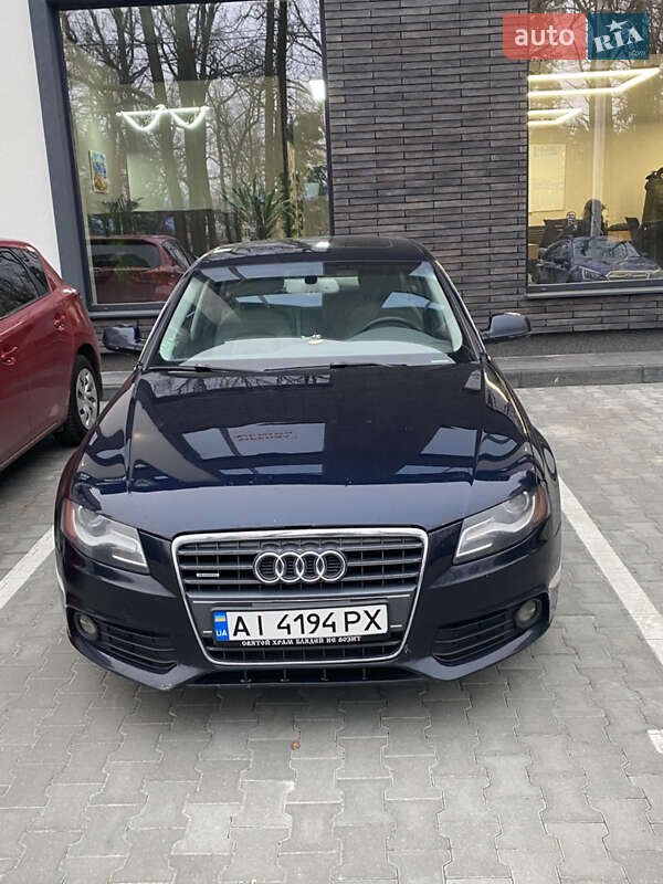 Седан Audi A4 2010 в 